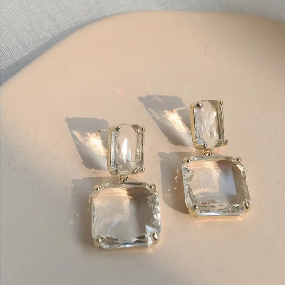 Elegant Zirconia Drop Earrings - Picture 2 of 5